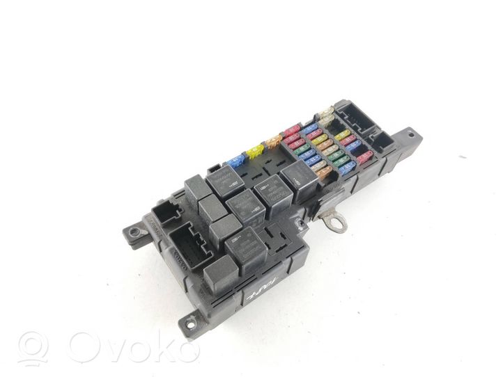 Volvo XC90 Module de fusibles 8678449