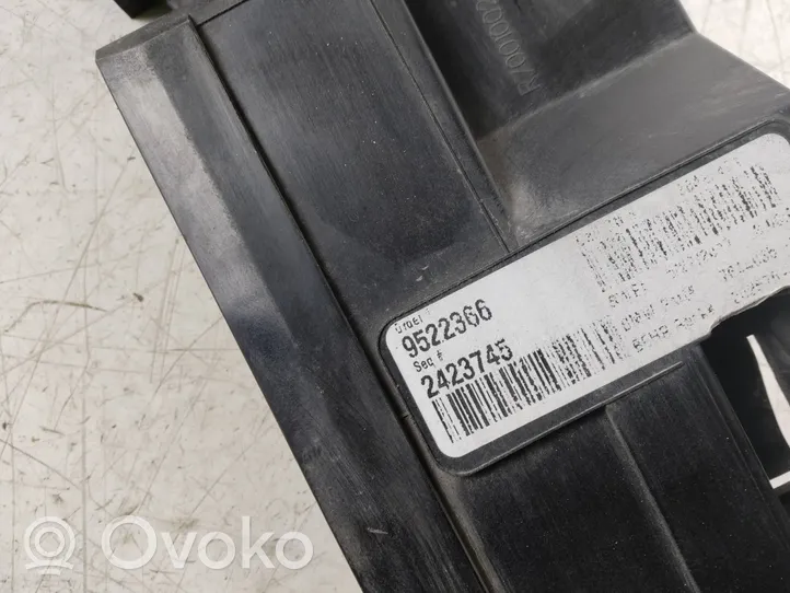 BMW X5 F15 Boczny panel mocowania chłodnicy 9522366