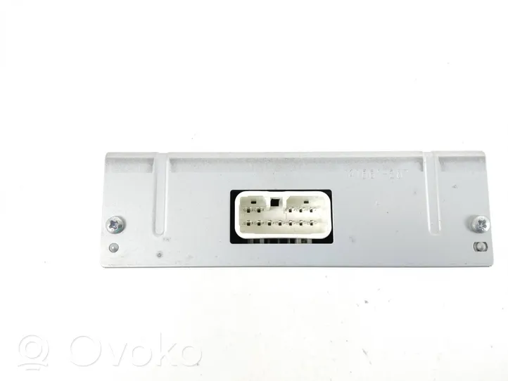 Toyota Prius (XW30) Amplificatore 8610047100