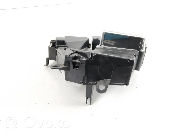 Toyota Prius (XW30) Schermo del visore a sovrimpressione 8310847020C