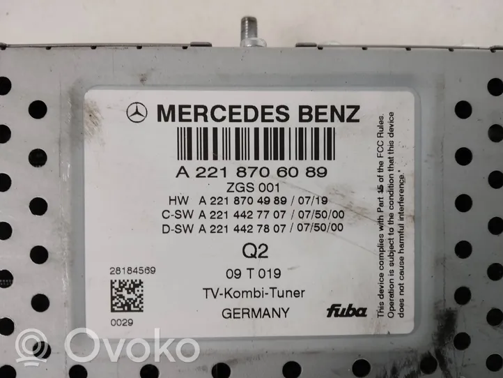 Mercedes-Benz S W221 Radio/CD/DVD/GPS-pääyksikkö A2218706089