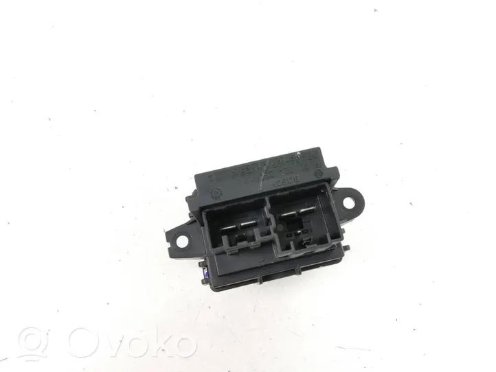 Chevrolet Orlando Heater blower motor/fan resistor 13503201