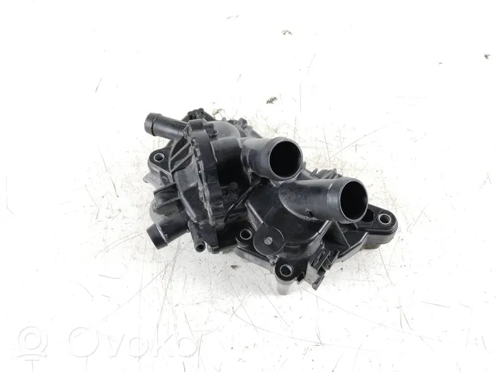 Volkswagen PASSAT B8 Water pump 04E121042L