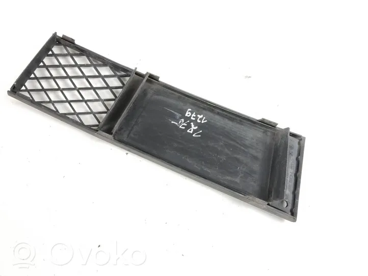 BMW 7 F01 F02 F03 F04 Grille inférieure de pare-chocs avant 7186505