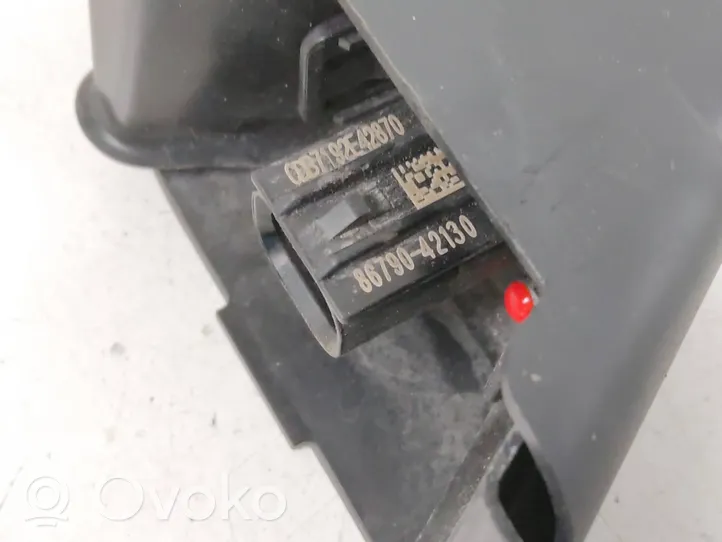 Toyota RAV 4 (XA50) Kamera zderzaka przedniego 8679042130