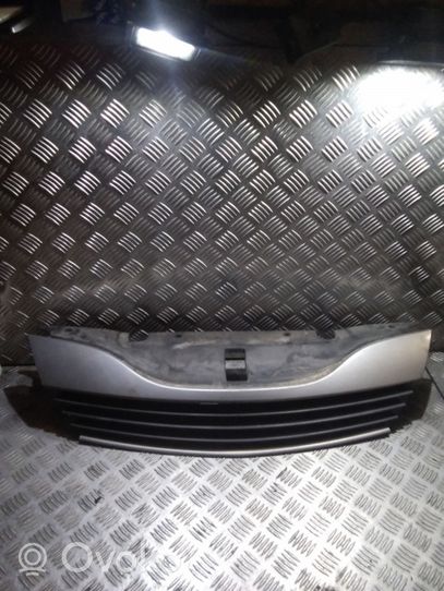 Renault Laguna II Front bumper upper radiator grill 8200012581