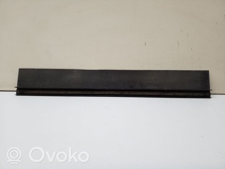 Volkswagen Tiguan Conducto/guía del intercooler 5N0121345H