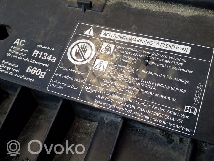 Volkswagen Tiguan Pannello di supporto del radiatore 5N0010607A