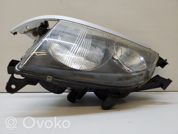 Toyota Avensis T220 Phare frontale 54533366