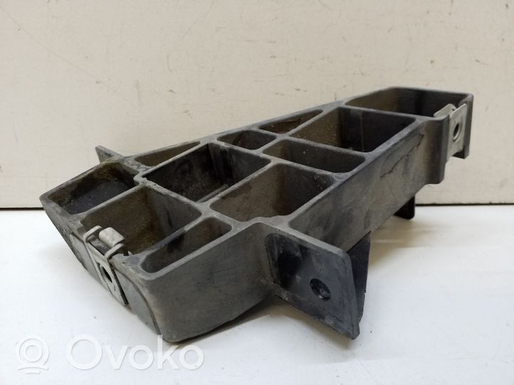 Jeep Cherokee Soporte de montaje del radiador 68144540AB