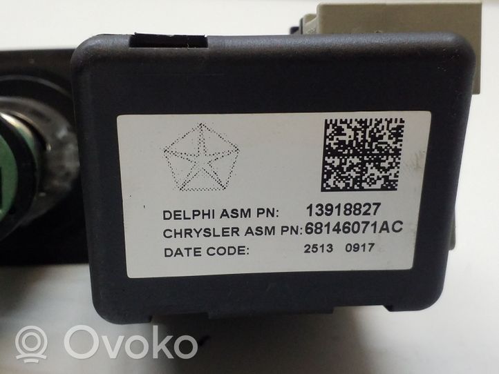 Jeep Cherokee Gniazdo / Złącze USB 68146071AC