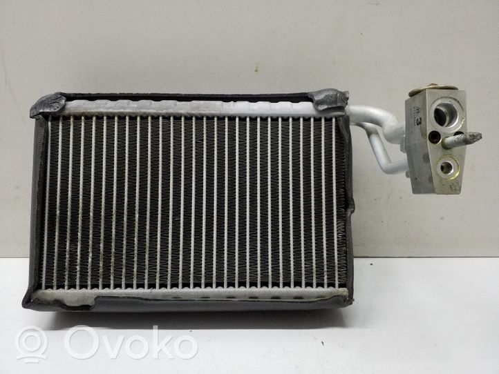 Chrysler Town & Country V Radiateur de chauffage U6984002