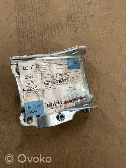 BMW 7 F01 F02 F03 F04 Autres pièces de carrosserie 7186513