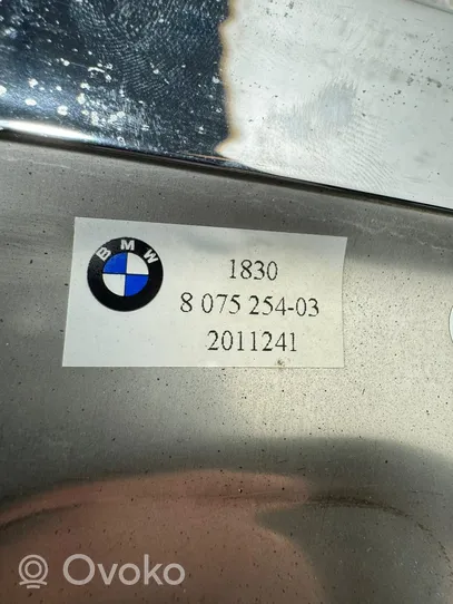 BMW 8 G15 Inne części kolektora wydechowego / wylotowego 8075254