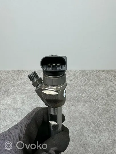 BMW 5 G30 G31 Injecteur de carburant 8579236