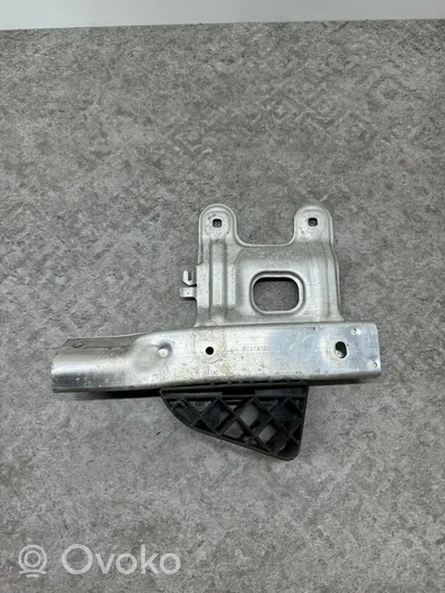 BMW 4 F32 F33 Staffa del pannello di supporto del radiatore 7289909