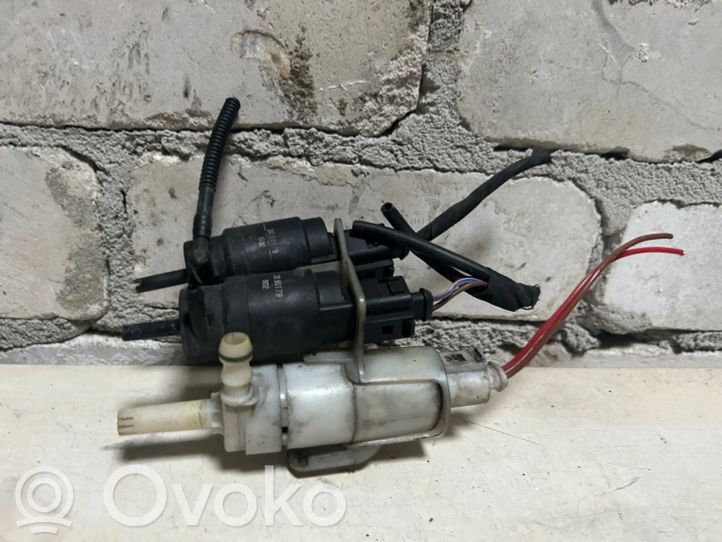 A0345455326 MercedesBenz E W211 Headlight washer pump, 20.00 € RRR