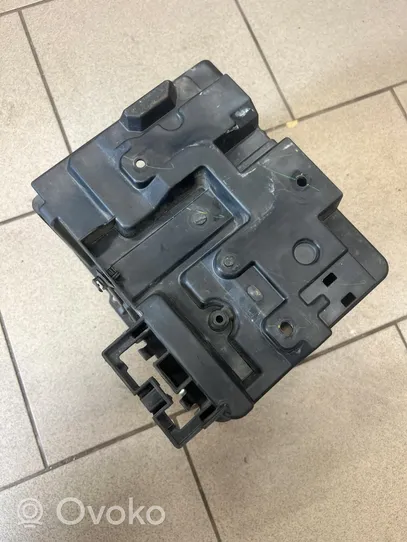 Ford Ka Akumuliatoriaus dėžė CN15-10723AC