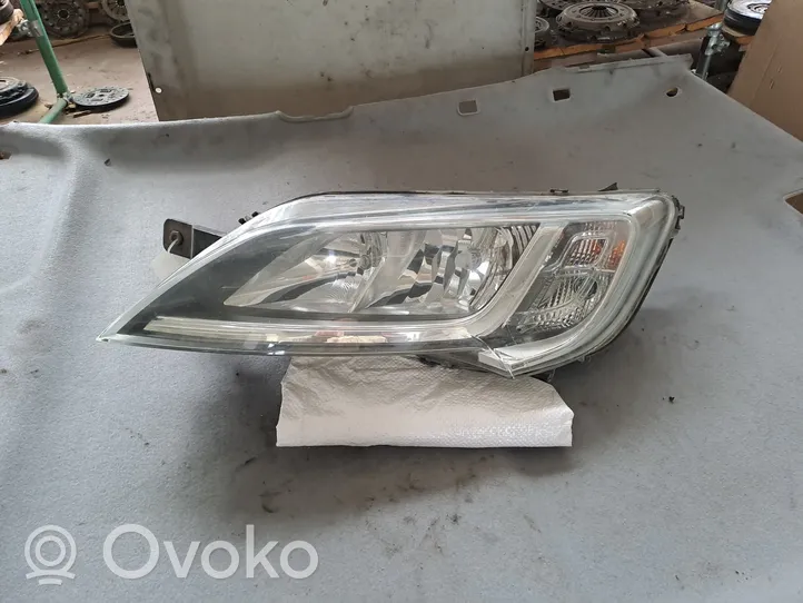 Peugeot Boxer Lampa przednia 1374296080