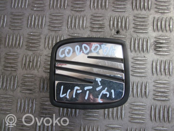 Seat Cordoba (6K) Poignée extérieure de hayon arrière 