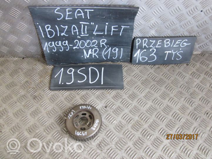 Seat Ibiza II (6k) Degalų siurblio dantratis (skriemulys) 038130111B