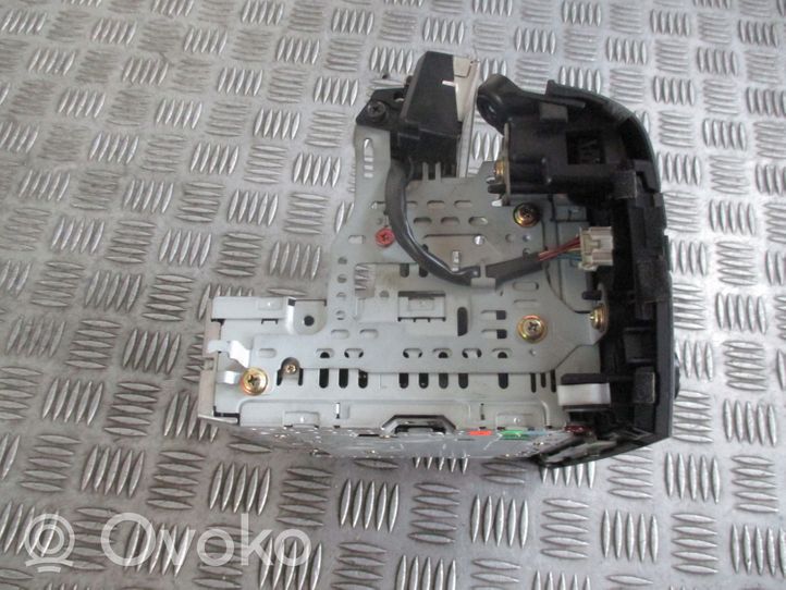 Mazda 3 I Cadre, panneau d'unité radio / GPS BP4L66ASO