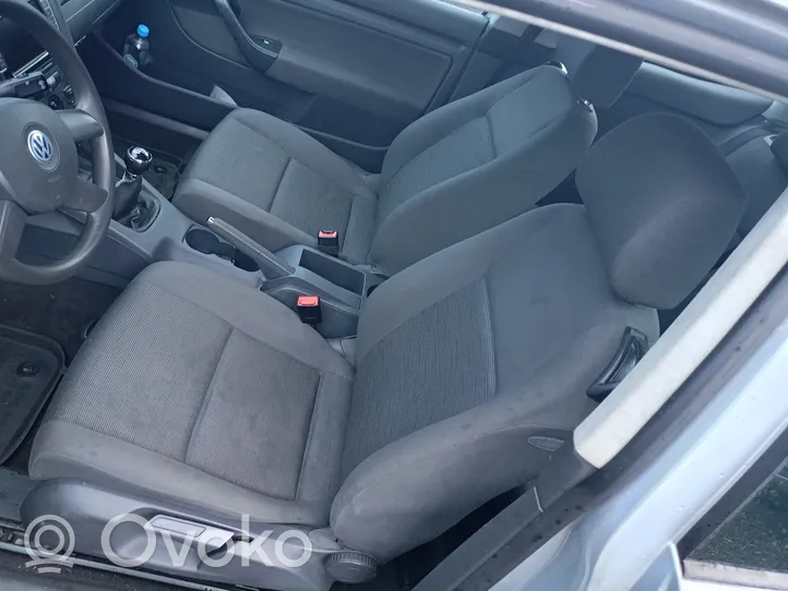 Volkswagen Golf V Conjunto de molduras de la puertas y los asientos 
