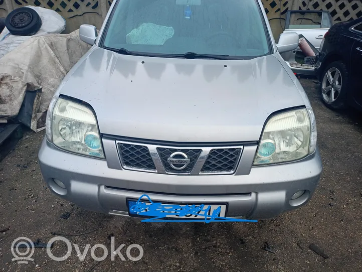 Nissan X-Trail T30 Pièce de carrosserie avant 