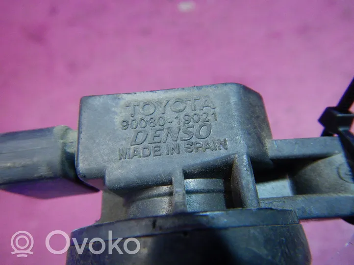 Toyota Yaris Verso Cewka zapłonowa wysokiego napięcia 9008019021