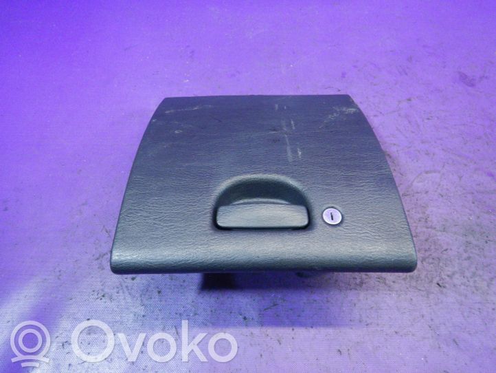 SD02TRMAA Chevrolet PT Cruiser Glove box, 15.72 € RRR