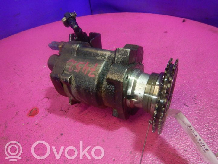 2C1Q9B395AB Ford Mondeo Mk III Fuel injection high pressure pump, 117