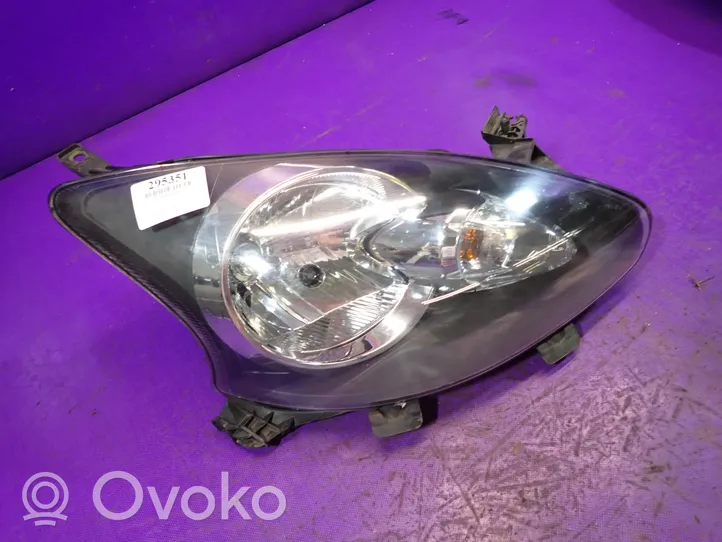 Toyota Aygo AB10 Lampa przednia 20-A761