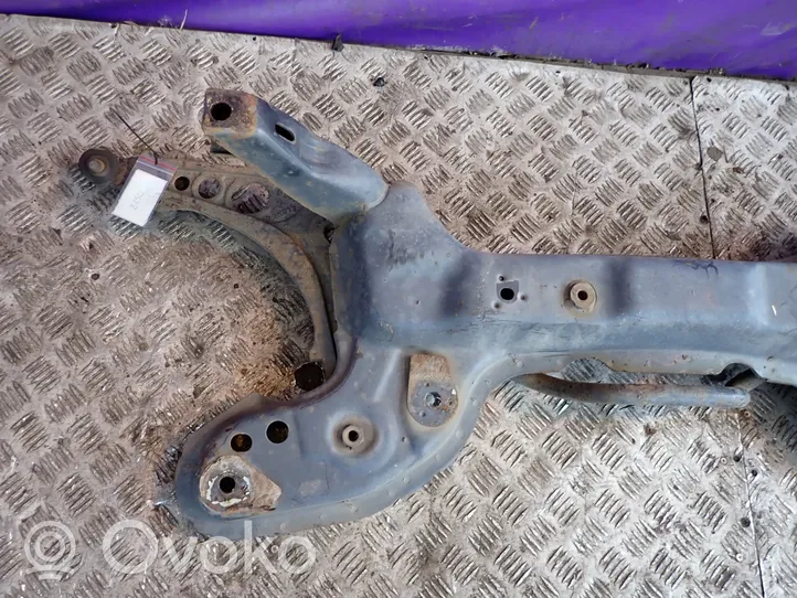 Fiat Punto (188) Sottotelaio anteriore 