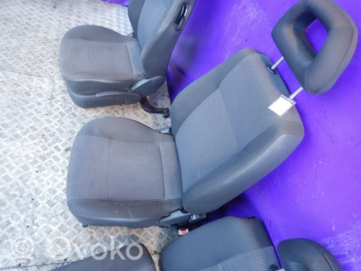 Volkswagen Polo Fotele / Kanapa / Komplet 
