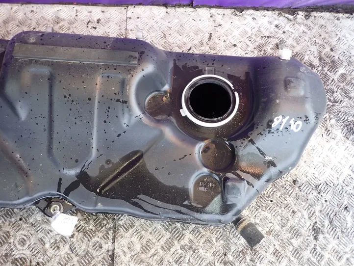 BMW X3 E83 Serbatoio del carburante 675861129J4014A