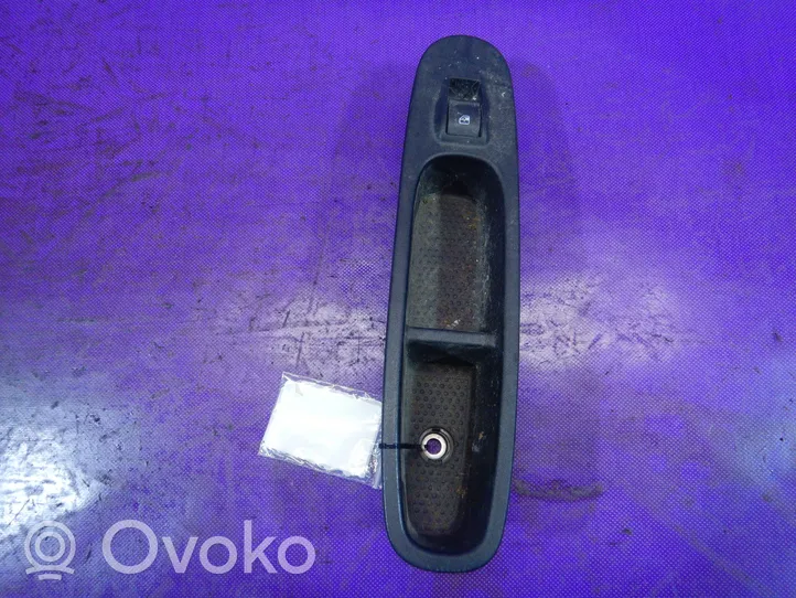 Fiat Punto (199) Przełącznik / Przycisk otwierania szyb 735500049