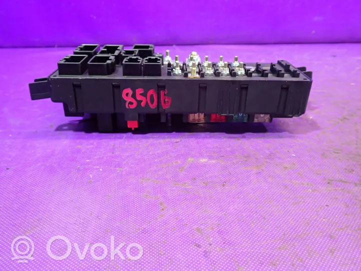 Volvo S60 Boîte à fusibles 518788104