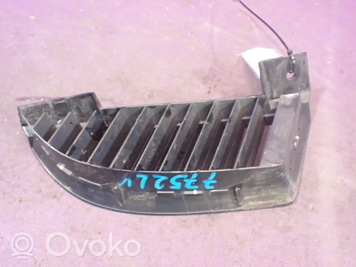 Mitsubishi Colt CZ3 Unteres Gitter dreiteilig vorne MN127773