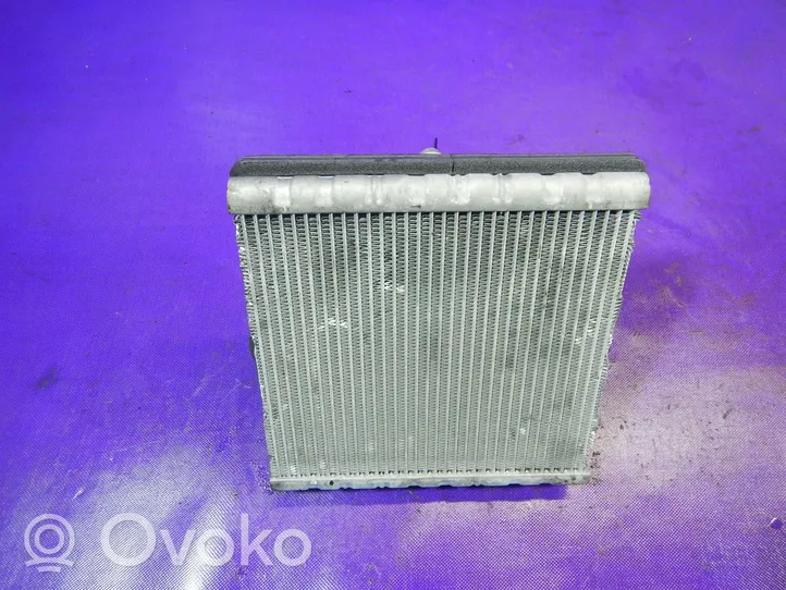 Skoda Praktik (5J8) Condenseur de climatisation T4684002