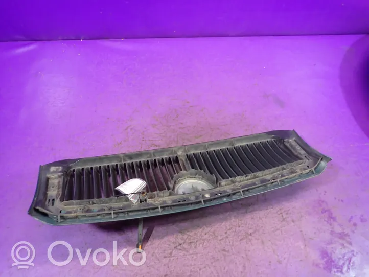 Skoda Fabia Mk1 (6Y) Maskownica / Grill / Atrapa górna chłodnicy 6Y0853668B