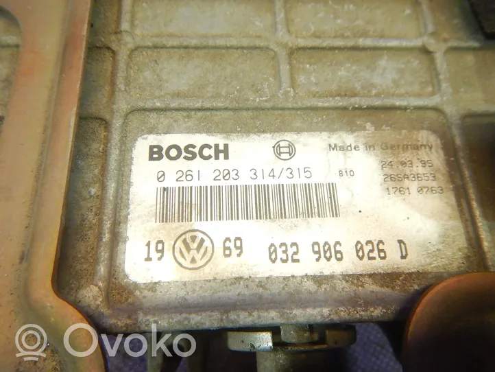 Volkswagen Golf III Unité de commande, module ECU de moteur 032906026D