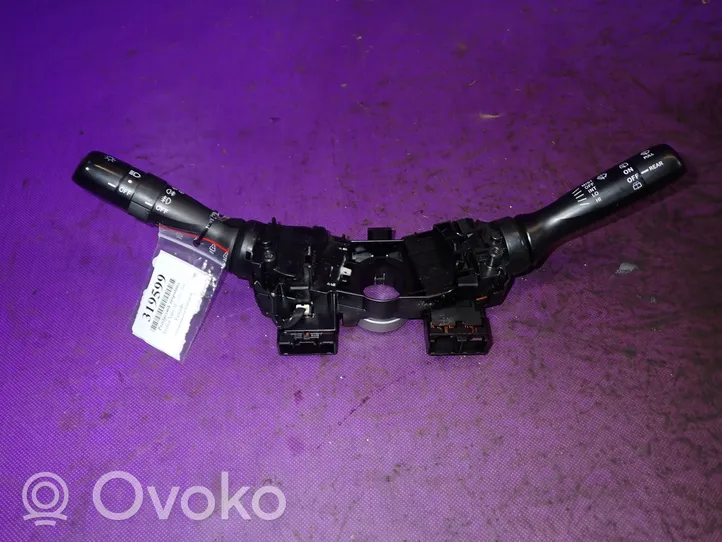 Toyota Yaris Manetka / Przełącznik kierunkowskazów wycieraczek 0D08017F142