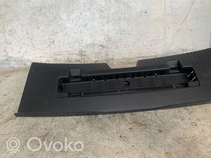 Volkswagen Beetle A5 Tailgate/boot cover trim set 5c5863459