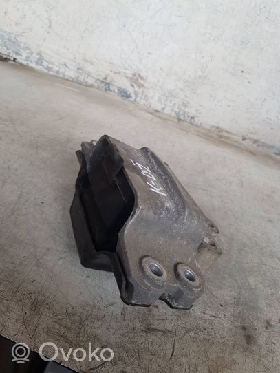 Volkswagen PASSAT CC Gearbox mount 