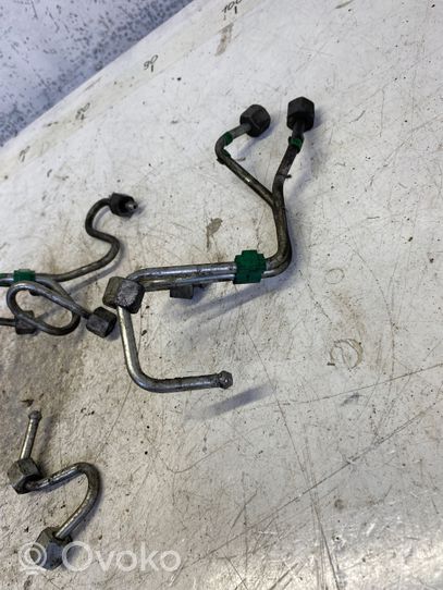 Renault Kangoo I Tuyau d'alimentation conduite de carburant 