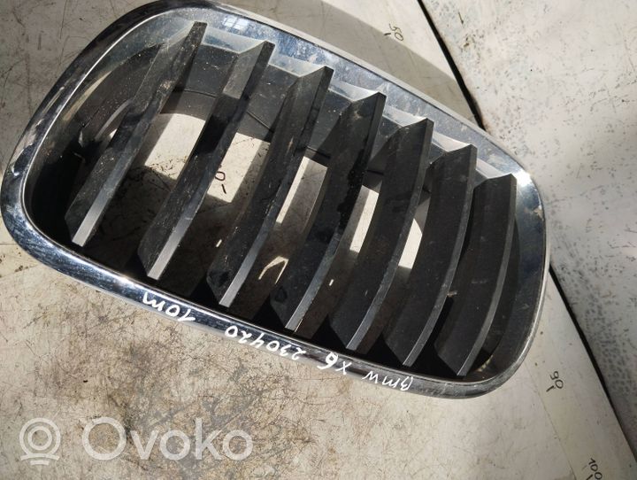 BMW X6 E71 Maskownica / Grill / Atrapa górna chłodnicy 51317185223