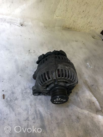 Audi Q3 8U Alternador F00m144197