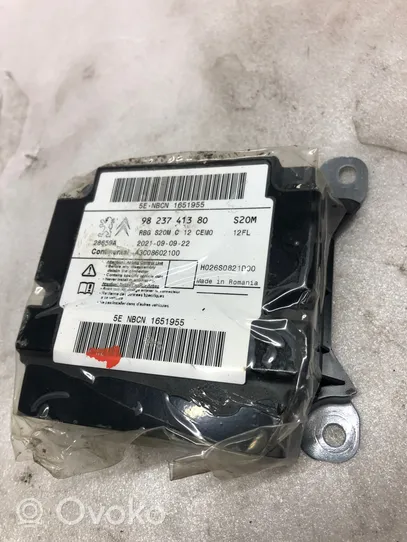 Peugeot 2008 II Airbag control unit/module 9823741380