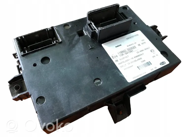 Iveco Daily 6th gen Komputer / Sterownik ECU i komplet kluczy 5802001333