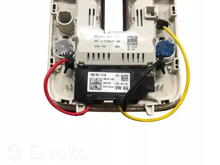 Audi A3 8Y Panel oświetlenia wnętrza kabiny 8Y0947135